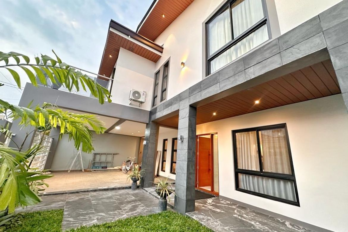 5 Bedroom House for Sale in BF Resort Village, Talon Dos, Las Piñas, Metro Manila – photo 4