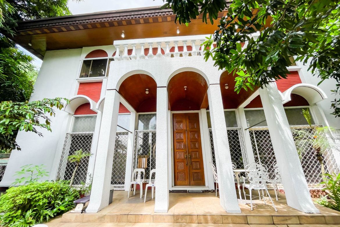 5 Bedroom House for Sale in Blue Ridge A, Quezon City, Metro Manila