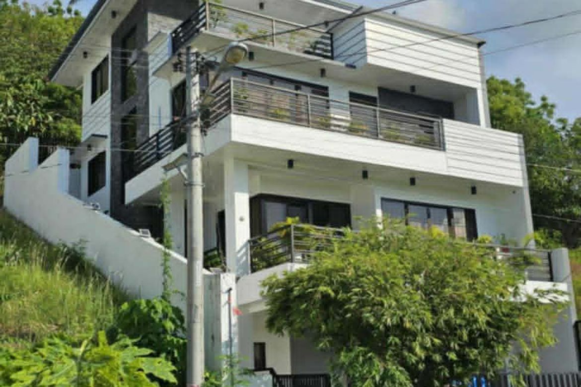 5 Bedroom House for Sale in Bulacao, Cebu City, Cebu