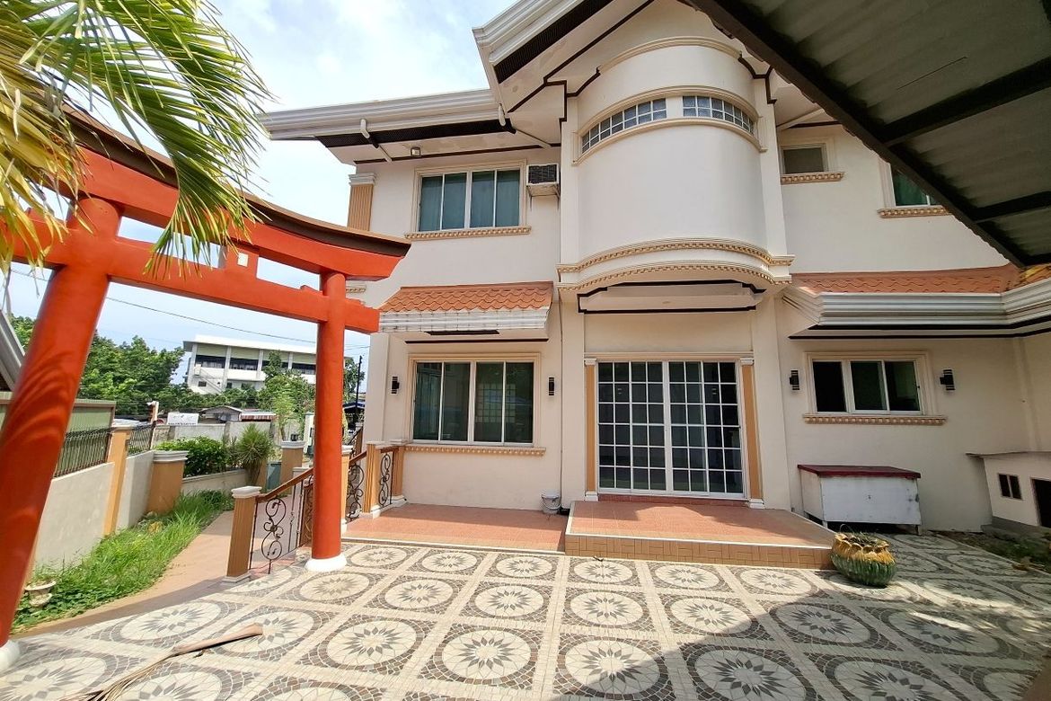 5 Bedroom House for Sale in Bulacao, Talisay, Cebu