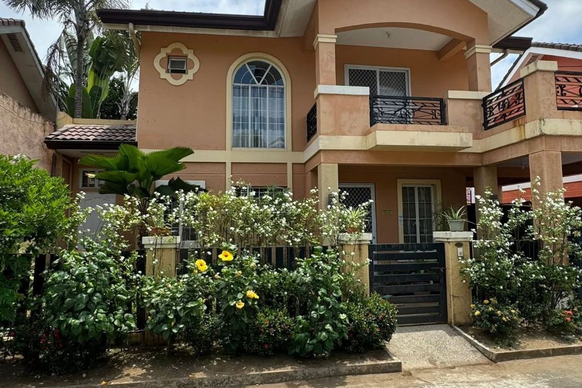 5 Bedroom House for Sale in Bulihan, Malolos, Bulacan