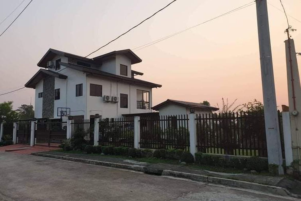 5 Bedroom House for Sale in Calawis, Antipolo, Rizal