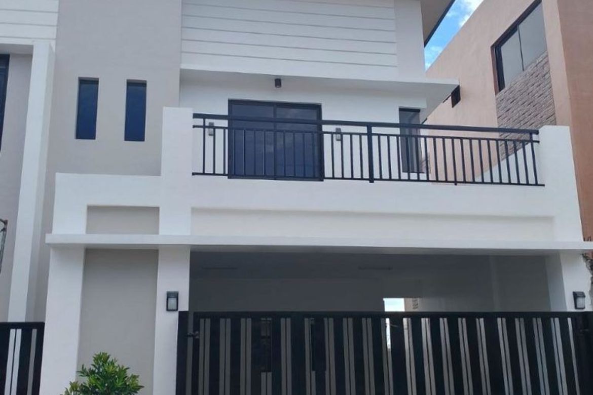 5 Bedroom House for Sale in Caniogan, Pasig, Metro Manila