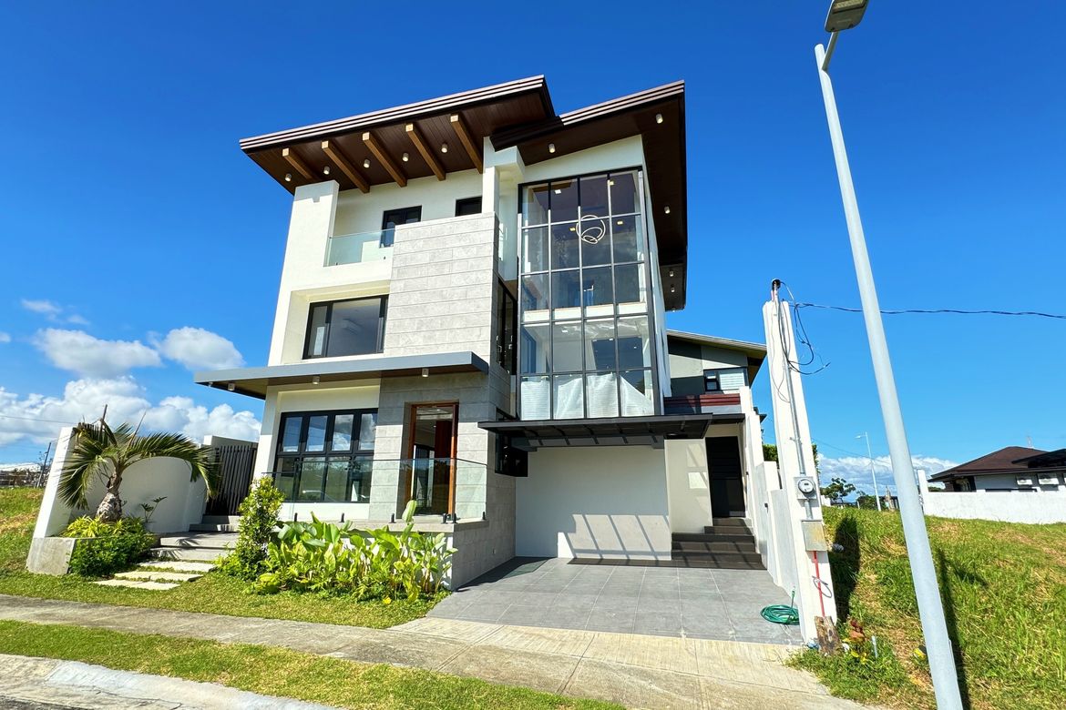 5 Bedroom House for Sale in Canlubang, Calamba, Laguna – photo 3