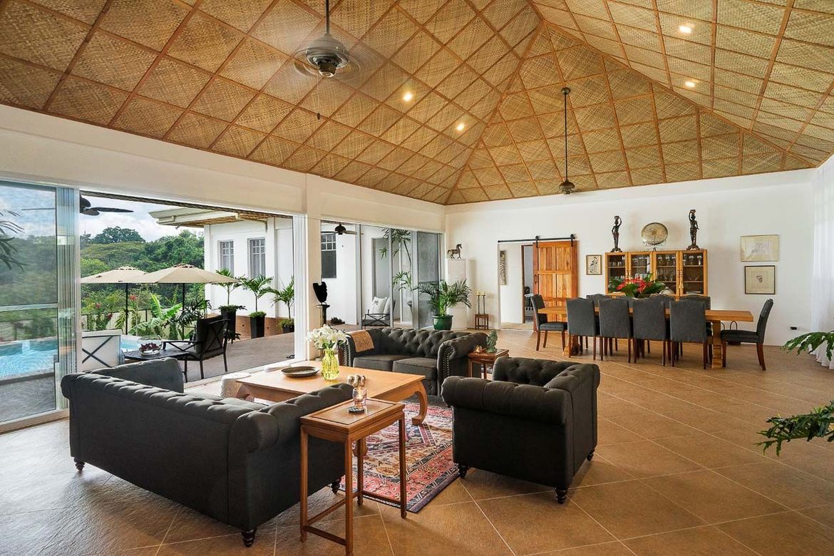 5 Bedroom House for Sale in Catarman, Dauis, Bohol