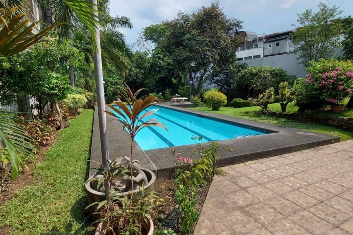 5 Bedroom House for Sale in Central, Quezon City, Metro Manila