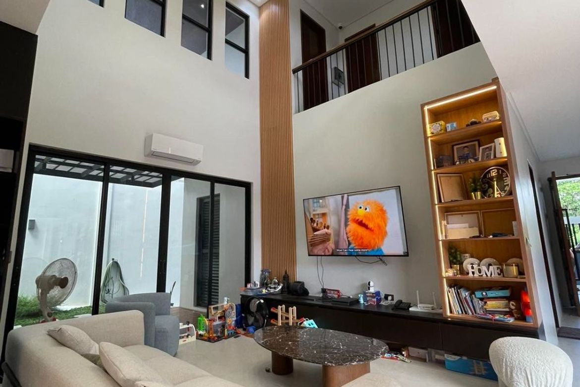 5 Bedroom House for Sale in Coloong, Valenzuela, Metro Manila