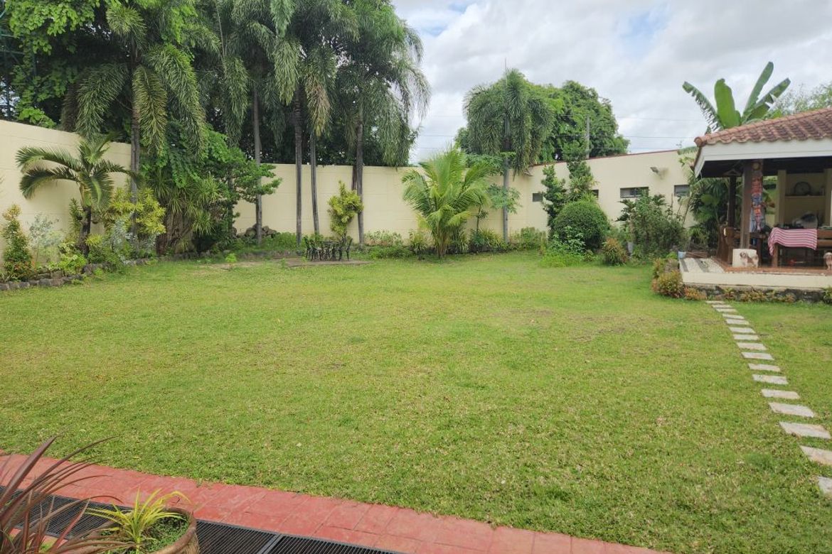 5 Bedroom House for Sale in Cupang, Muntinlupa, Metro Manila – photo 3
