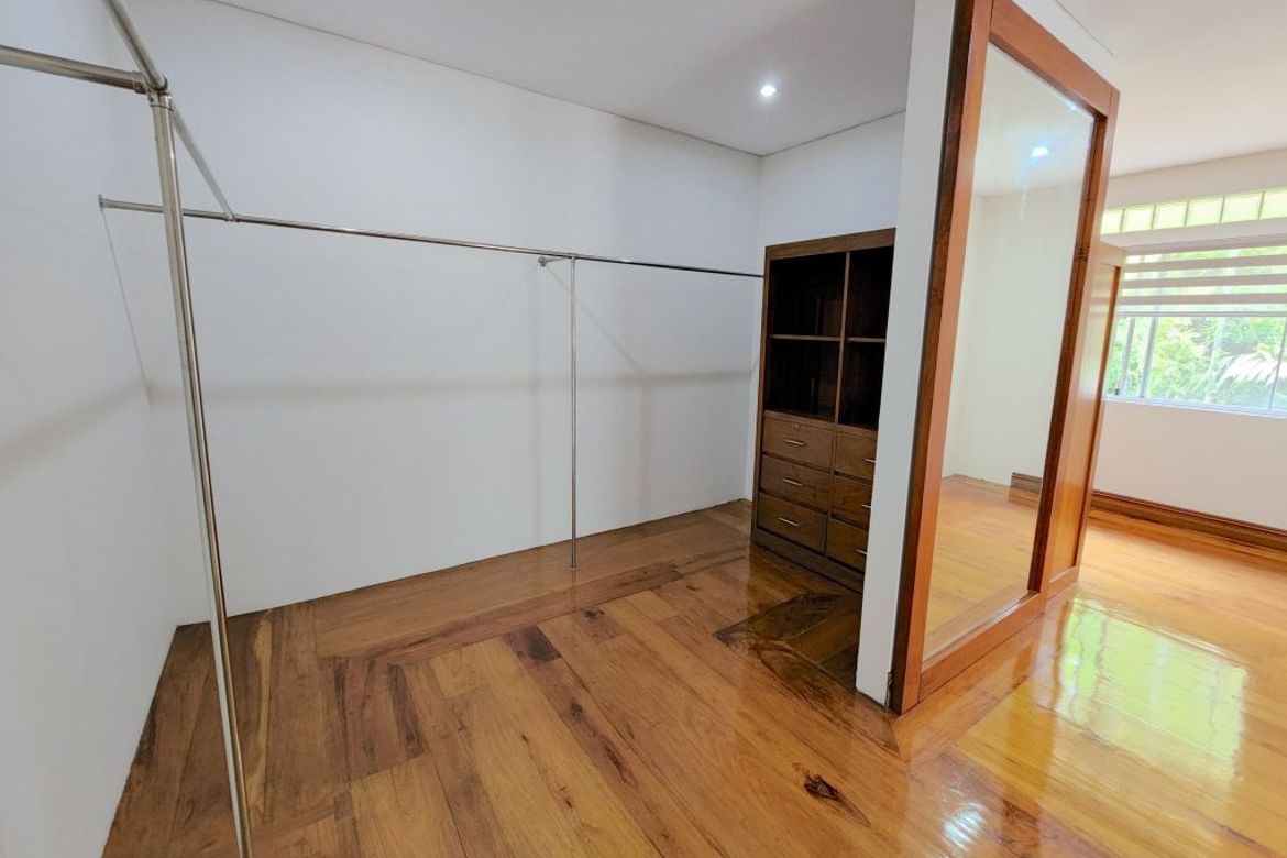 5 Bedroom House for Sale in Cupang, Muntinlupa, Metro Manila – photo 6