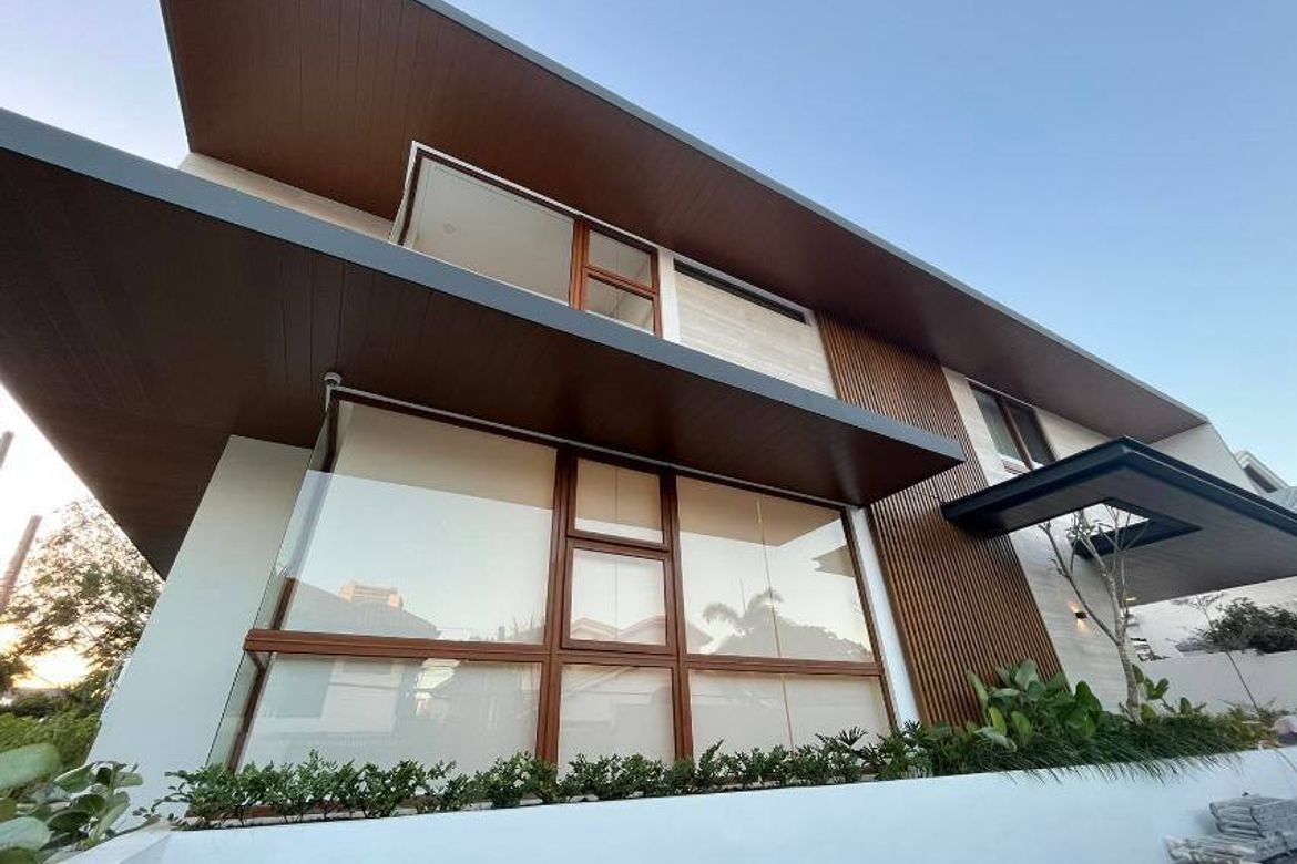 5 Bedroom House for Sale in Cupang, Muntinlupa, Metro Manila