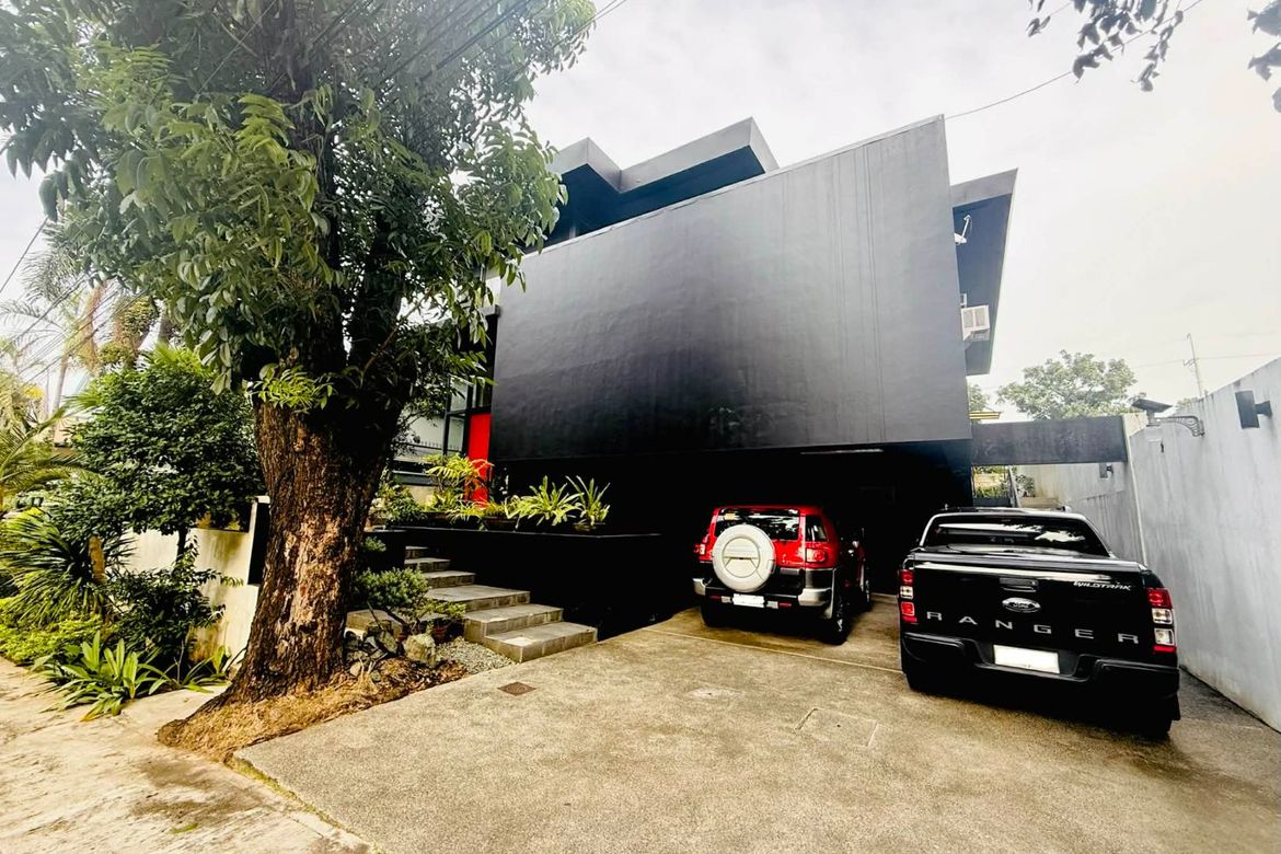5 Bedroom House for Sale in Cupang, Muntinlupa, Metro Manila