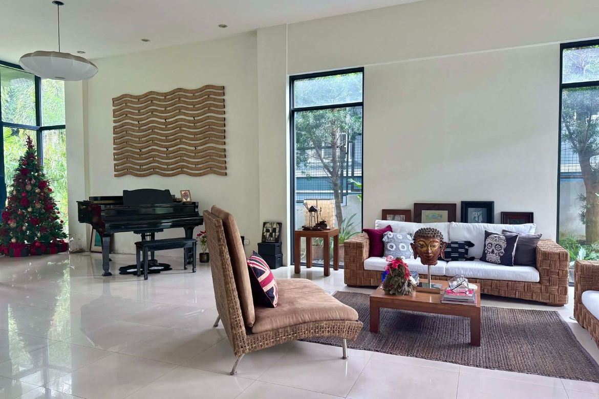 5 Bedroom House for Sale in Cupang, Muntinlupa, Metro Manila – photo 2