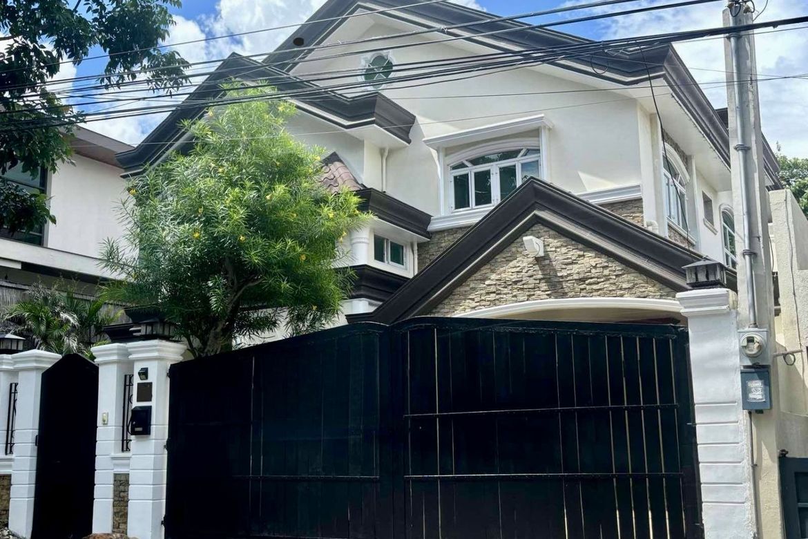 5 Bedroom House for Sale in Cupang, Muntinlupa, Metro Manila