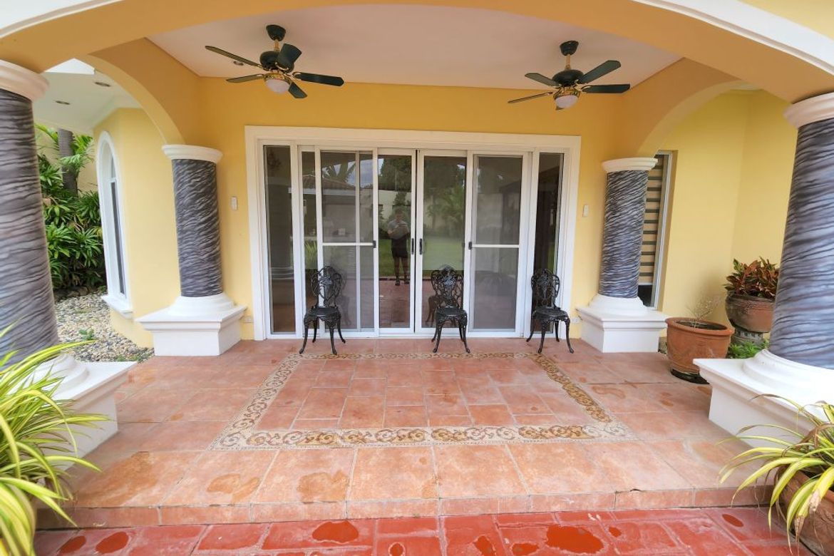 5 Bedroom House for Sale in Cupang, Muntinlupa, Metro Manila – photo 2
