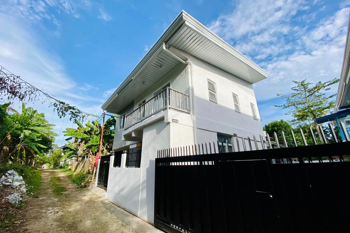5 Bedroom House for Sale in Dao, Dauis, Bohol