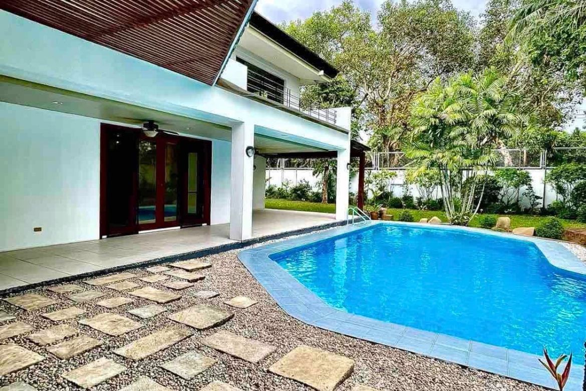 5 Bedroom House for Sale in Dasmariñas North, Makati City near MRT-3 Ayala – photo 3