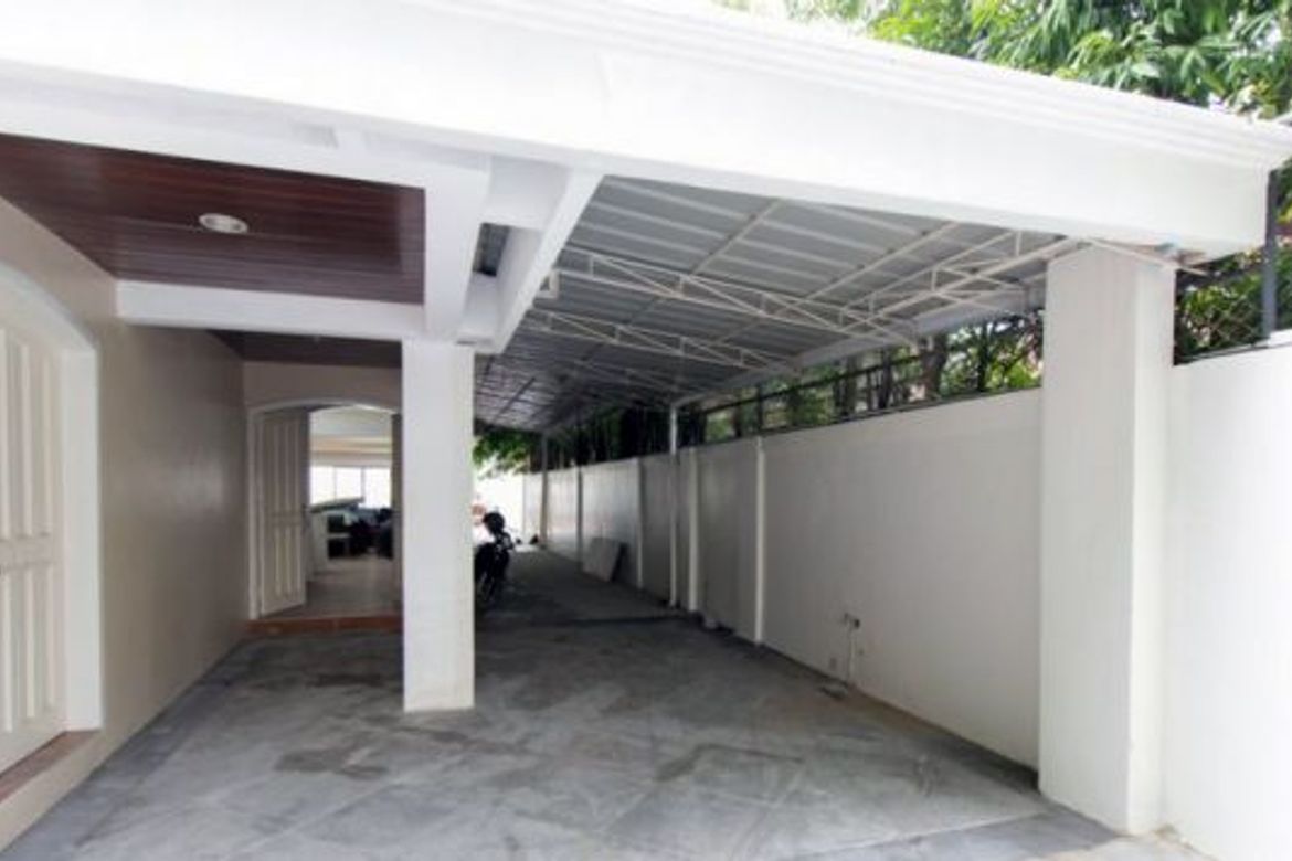 5 Bedroom House for Sale in Dasmariñas Village, Dasmariñas North, Makati, Metro Manila near MRT-3 Magallanes – photo 7