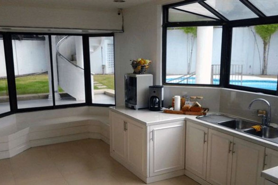 5 Bedroom House for Sale in Dasmariñas Village, Dasmariñas North, Makati, Metro Manila near MRT-3 Magallanes – photo 3