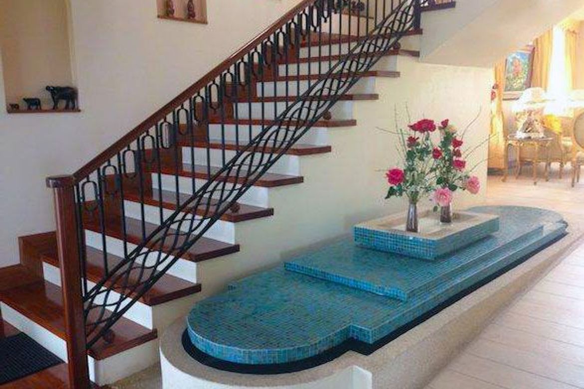 5 Bedroom House for Sale in Dasmariñas Village, Dasmariñas North, Makati, Metro Manila near MRT-3 Magallanes – photo 6