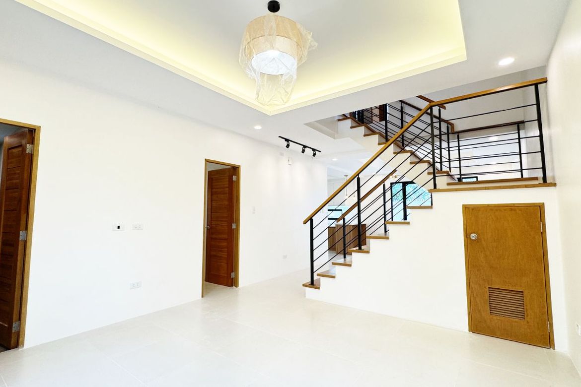 5 Bedroom House for Sale in Dita, Santa Rosa, Laguna – photo 4