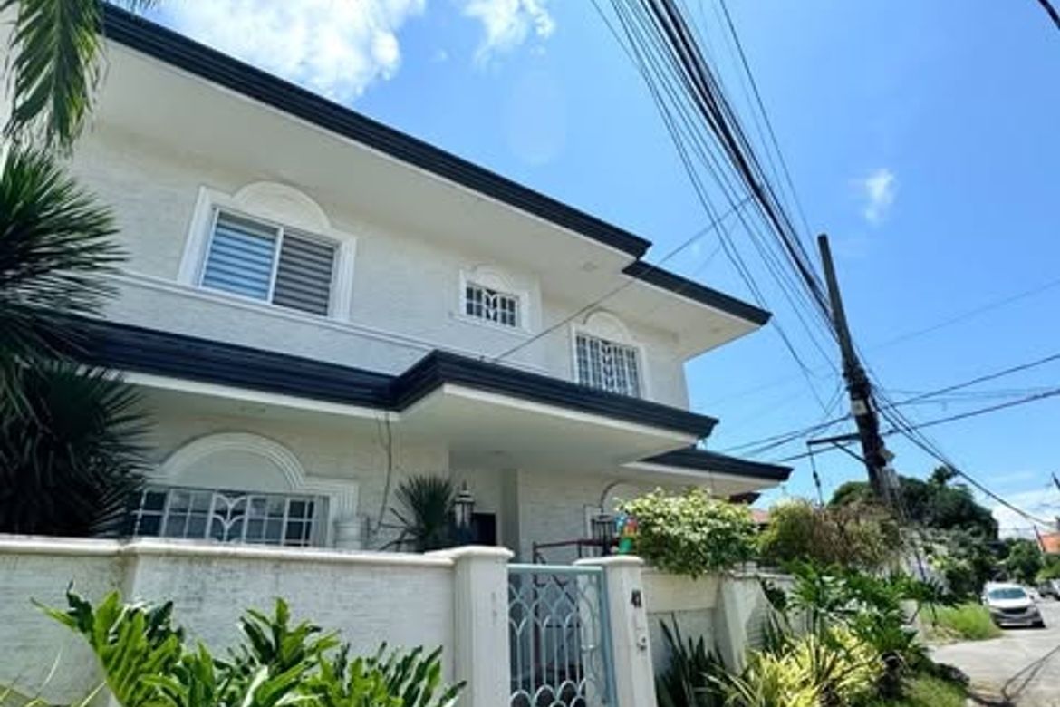 5 Bedroom House for Sale in Don Bosco, Parañaque, Metro Manila