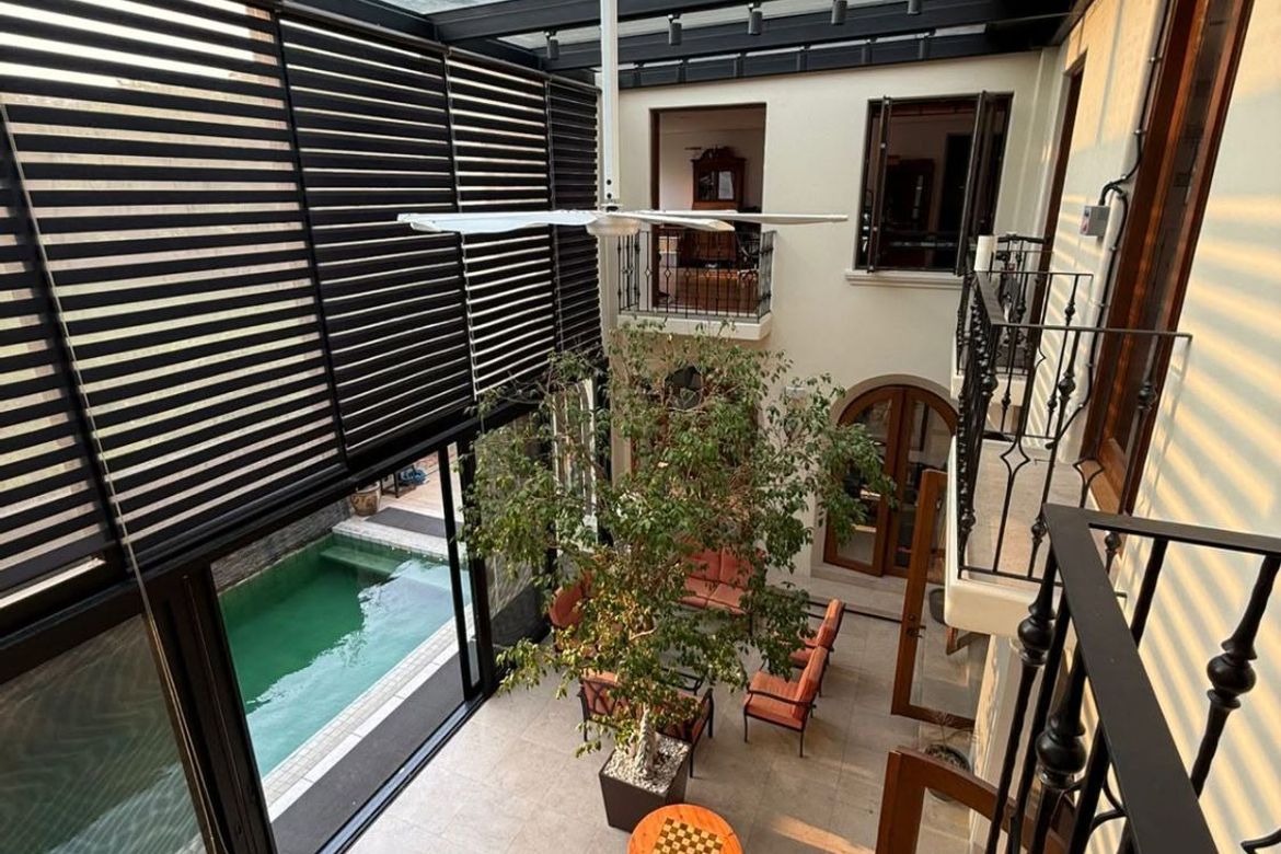 5 Bedroom House for Sale in Don Galo, Parañaque, Metro Manila