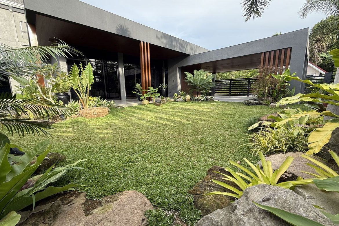 5 Bedroom House for Sale in Estefania, Bacolod, Negros Occidental – photo 2