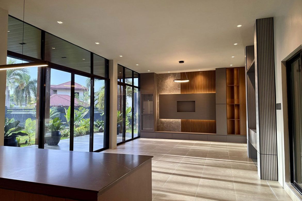 5 Bedroom House for Sale in Estefania, Bacolod, Negros Occidental – photo 3