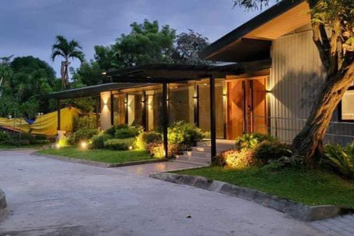 5 Bedroom House for Sale in Forbes Park North, Makati City near MRT-3 Buendia