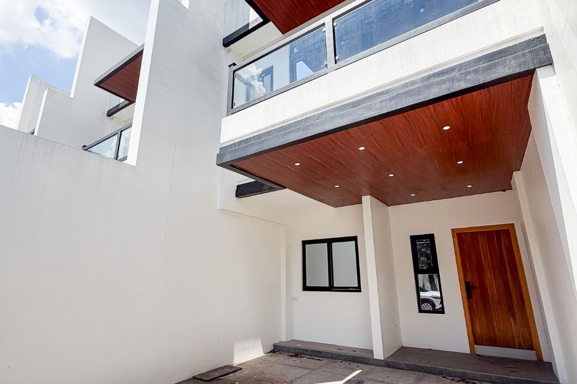 5 Bedroom House for Sale in Fortune, Marikina, Metro Manila