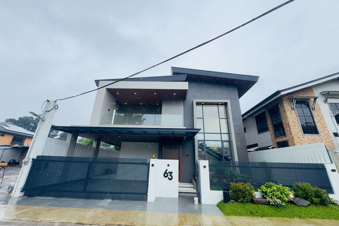 5 Bedroom House for Sale in Greater Lagro, Quezon City, Metro Manila