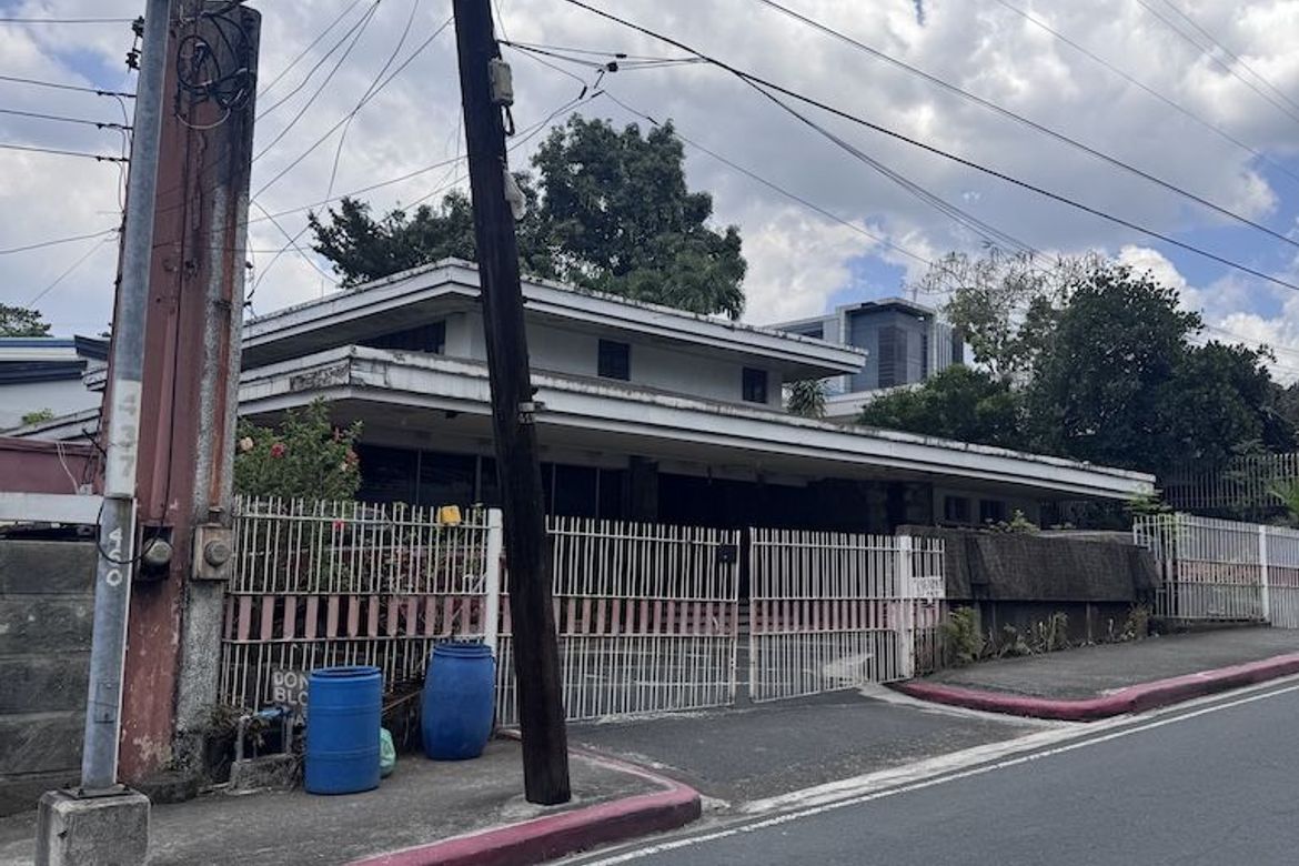 5 Bedroom House for Sale in Greenhills, San Juan, Metro Manila