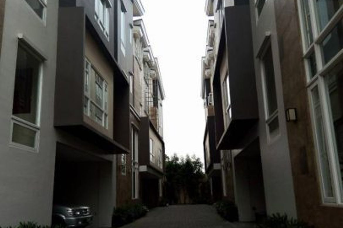 5 Bedroom House for Sale in Greenhills, San Juan, Metro Manila