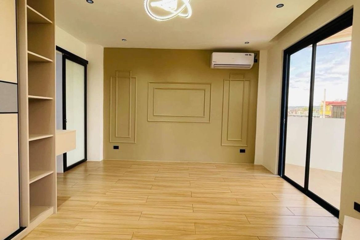 5 Bedroom House for Sale in Greenwoods Executive Village, San Miguel, Pasig, Metro Manila – photo 2