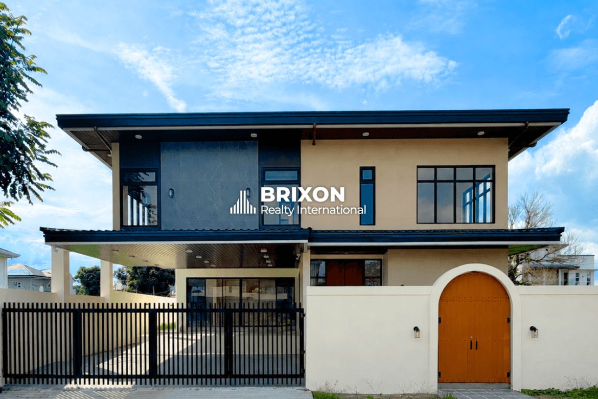 5 Bedroom House for Sale in Hampton Orchards, Calibutbut, Bacolor, Pampanga