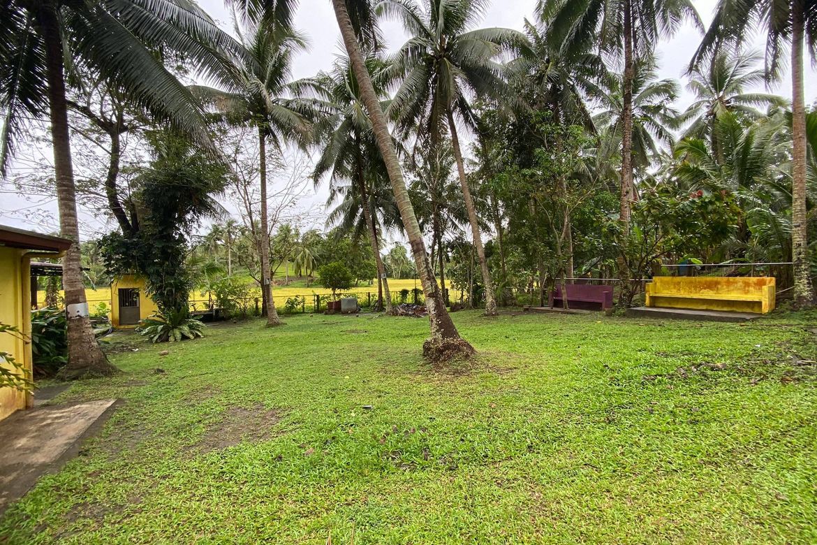 5 Bedroom House for Sale in Ibabang Kinagunan, Agdangan, Quezon