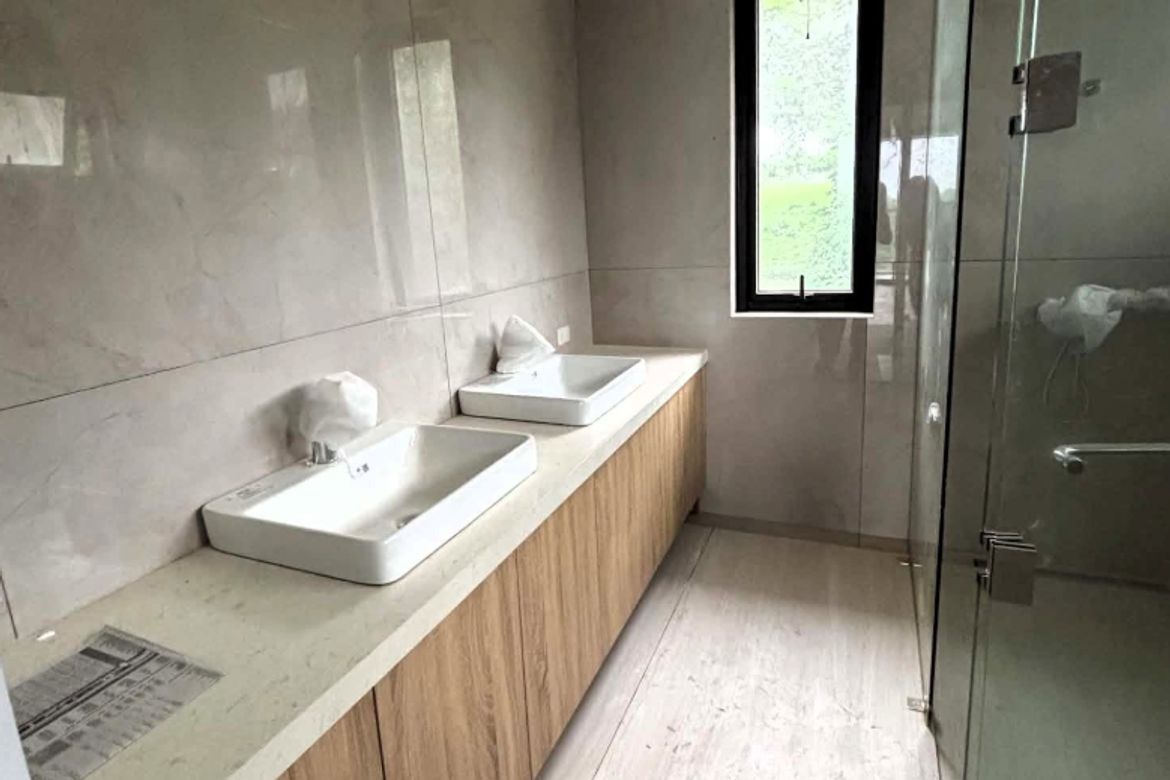 5 Bedroom House for Sale in Inchican, Silang, Cavite – photo 4