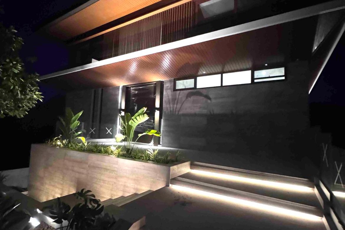 5 Bedroom House for Sale in Inchican, Silang, Cavite