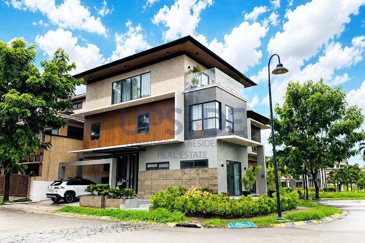 5 Bedroom House for Sale in Inchican, Silang, Cavite