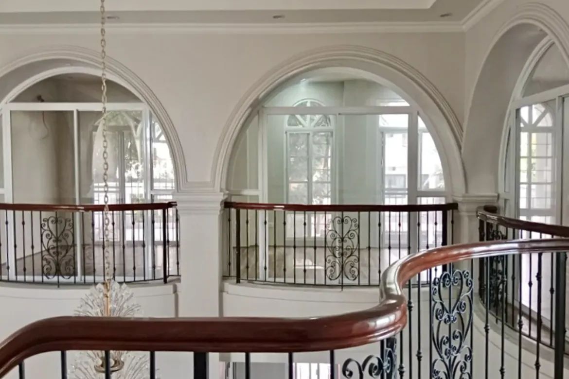 5 Bedroom House for Sale in Industrial Valley, Marikina, Metro Manila near LRT-2 Katipunan – photo 2