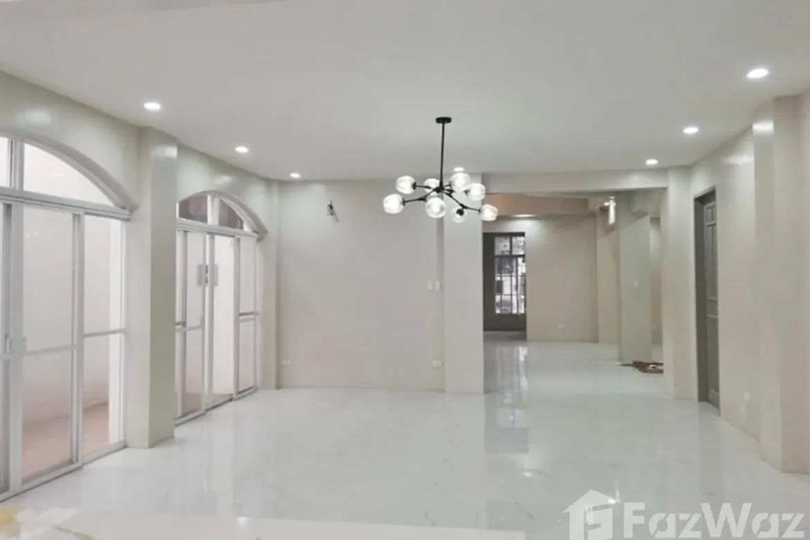 5 Bedroom House for Sale in Industrial Valley, Marikina, Metro Manila near LRT-2 Katipunan – photo 3