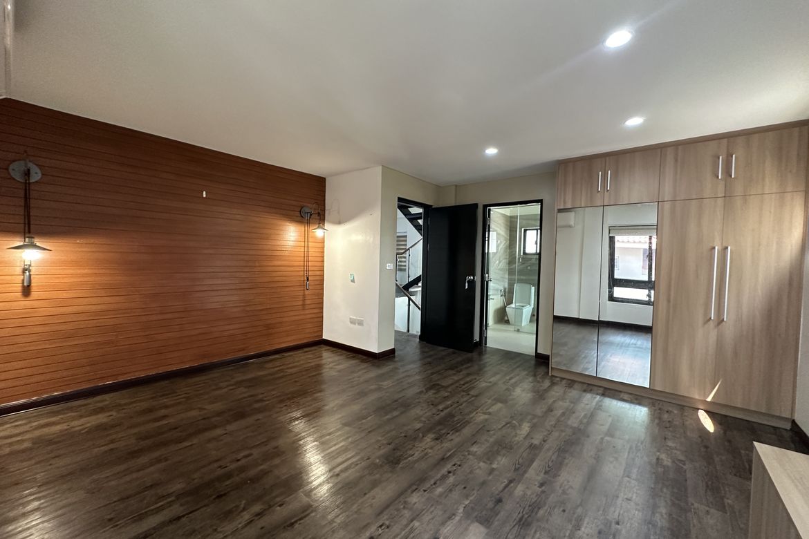 5 Bedroom House for Sale in Industrial Valley, Marikina, Metro Manila near LRT-2 Santolan – photo 2