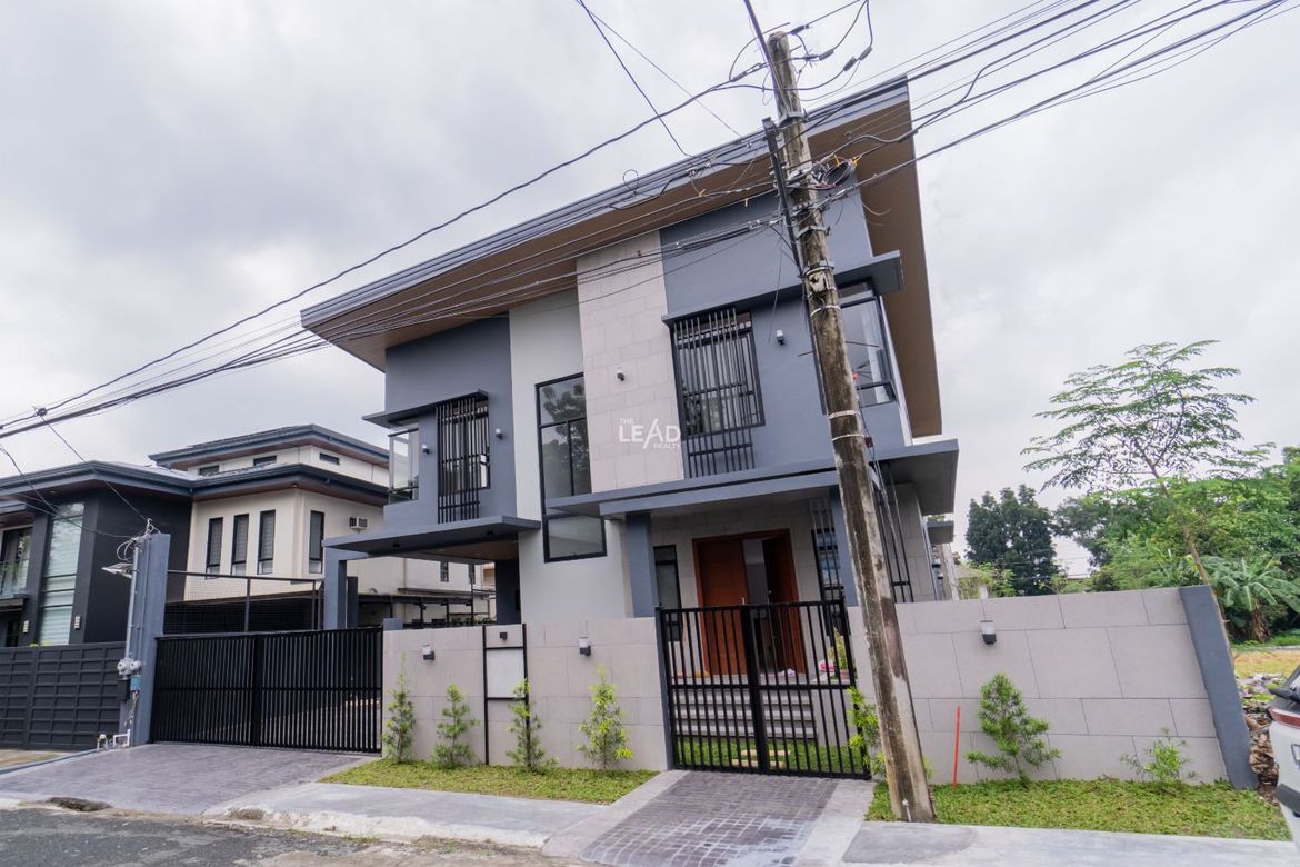 5 Bedroom House for Sale in Kaligayahan, Quezon City, Metro Manila