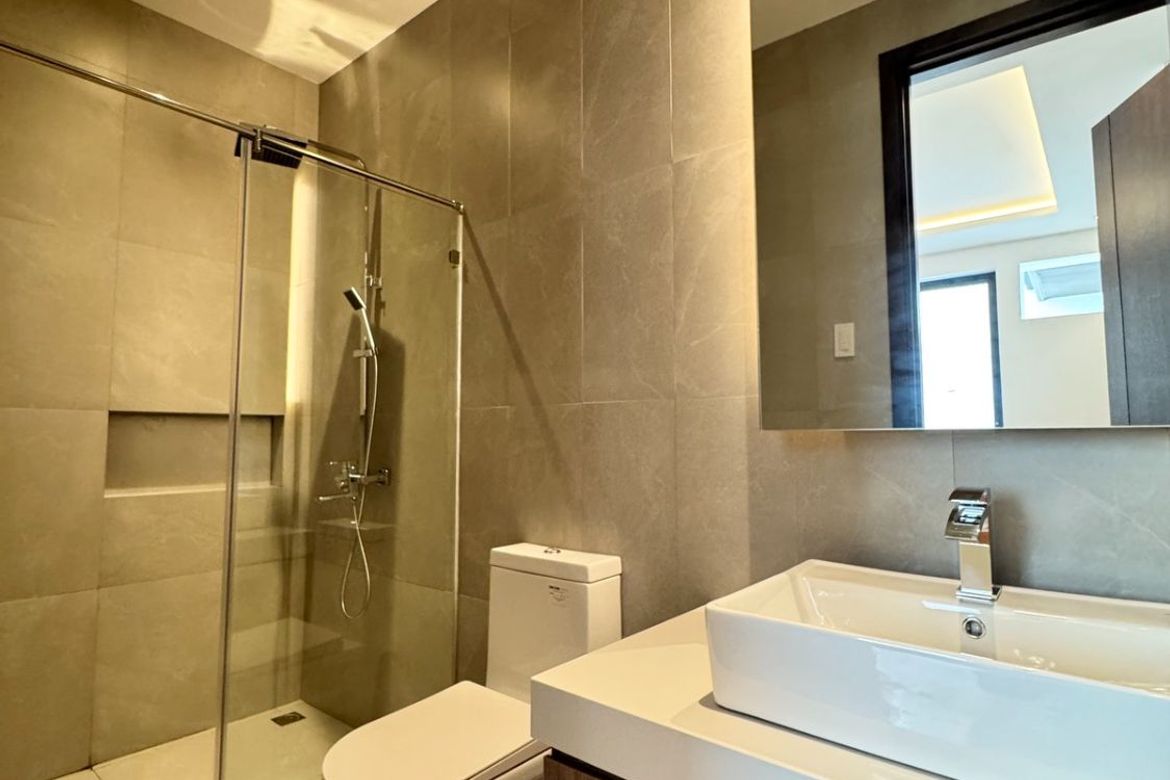 5 Bedroom House for Sale in Kapitolyo, Pasig, Metro Manila – photo 2