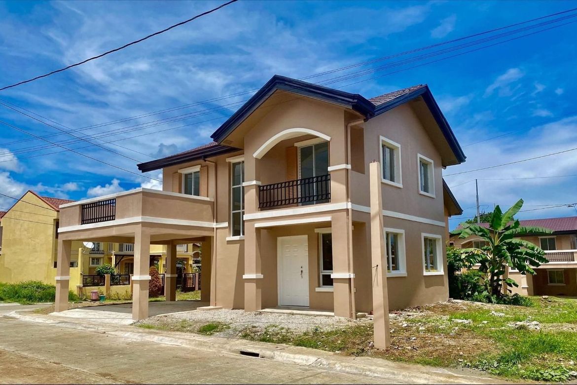 5 Bedroom House for Sale in Las Piñas, Peñaranda, Nueva Ecija