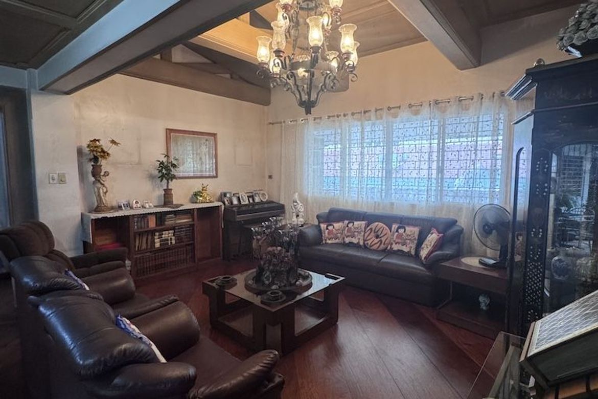 5 Bedroom House for Sale in Little Baguio, San Juan, Metro Manila