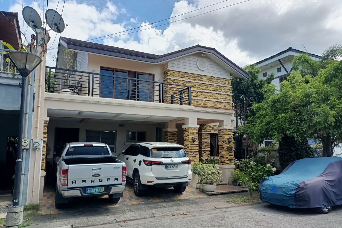 5 Bedroom House for Sale in Loma, Biñan, Laguna