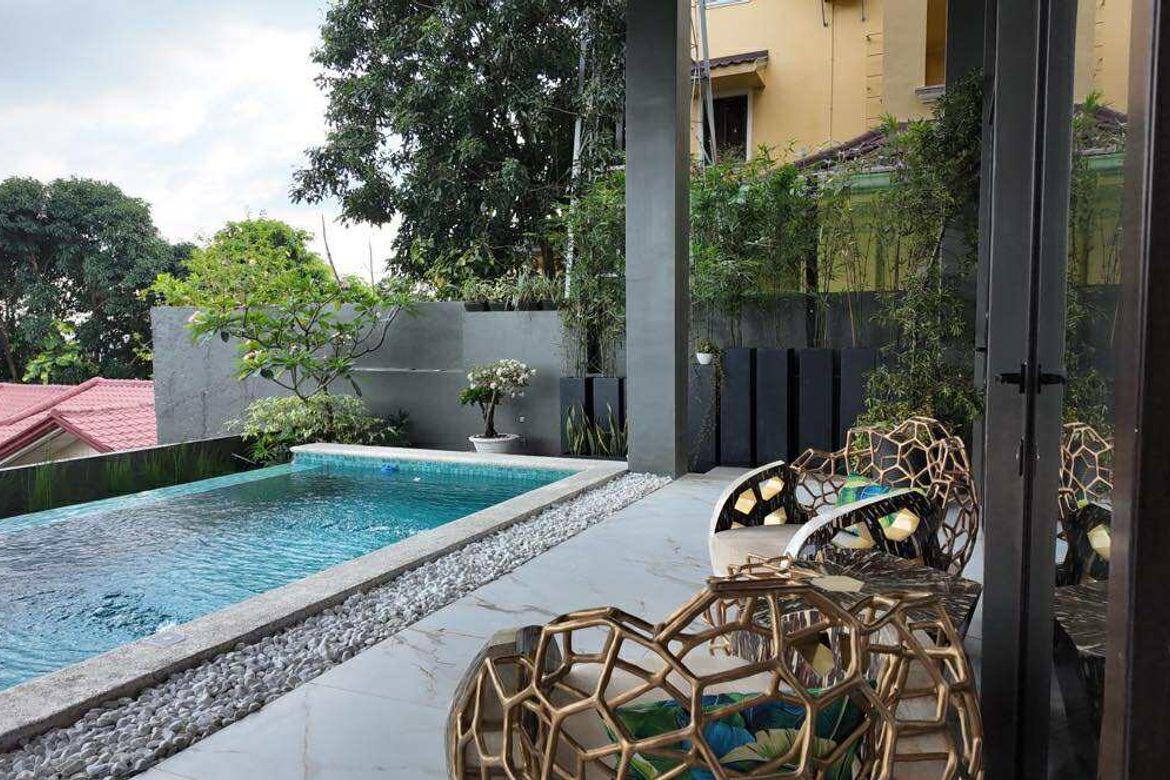 5 Bedroom House for Sale in LOYOLA GRAND VILLAS, Ramon Magsaysay, Quezon City, Metro Manila near LRT-1 Roosevelt – photo 3