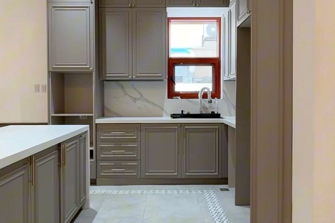 5 Bedroom House for Sale in LOYOLA GRAND VILLAS, Ramon Magsaysay, Quezon City, Metro Manila near LRT-1 Roosevelt – photo 7