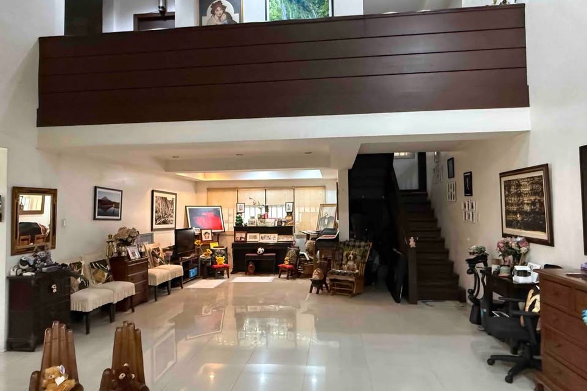 5 Bedroom House for Sale in Loyola Heights, Quezon City, Metro Manila – photo 4